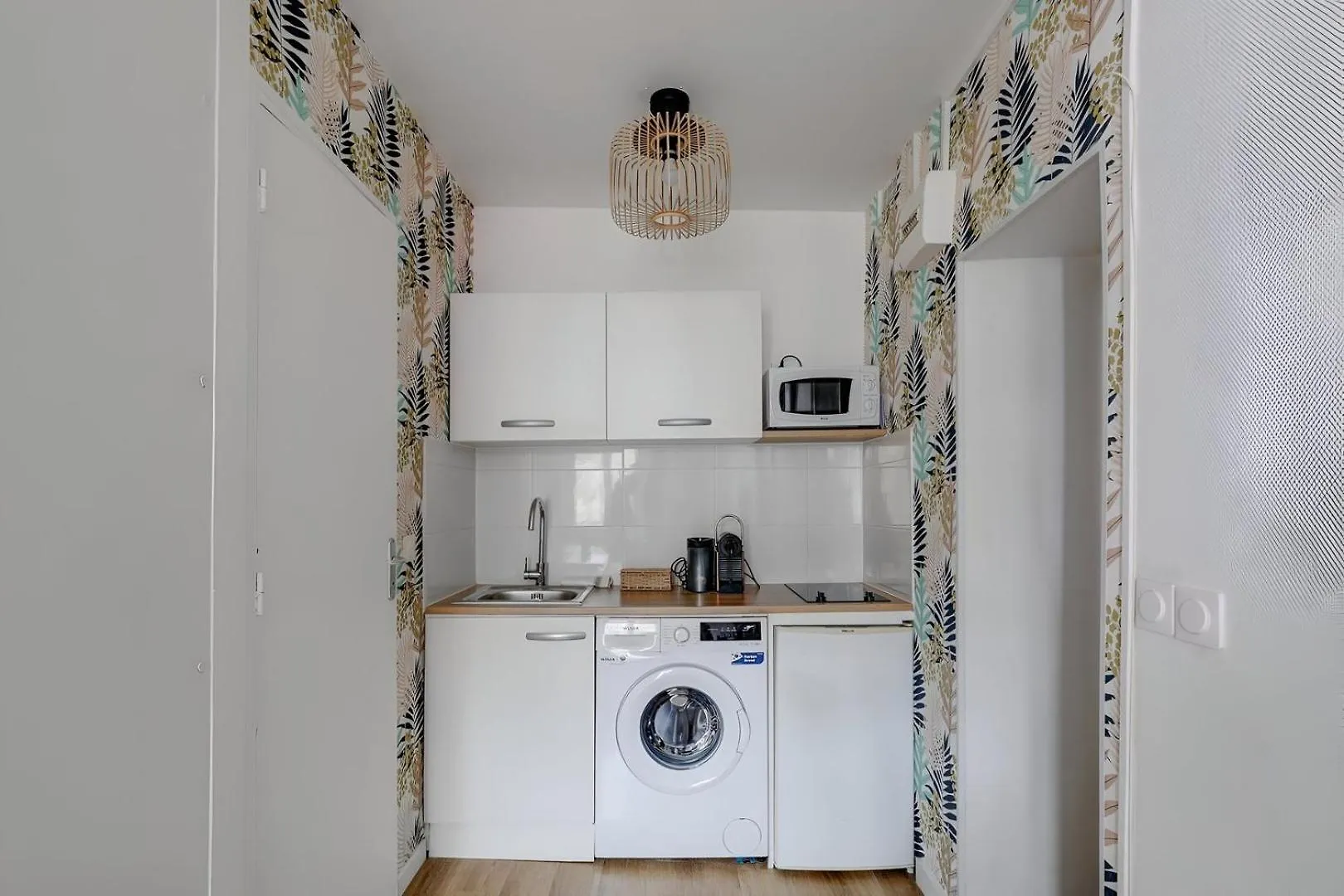 582 Pretty Pigalle - Superbe A